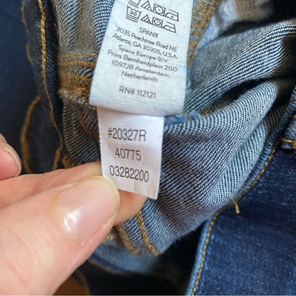 SPANX Women’s Cotton Denim Flare Jeans Pull-On Size MEDIUM 33”L - Picture 7 of 11